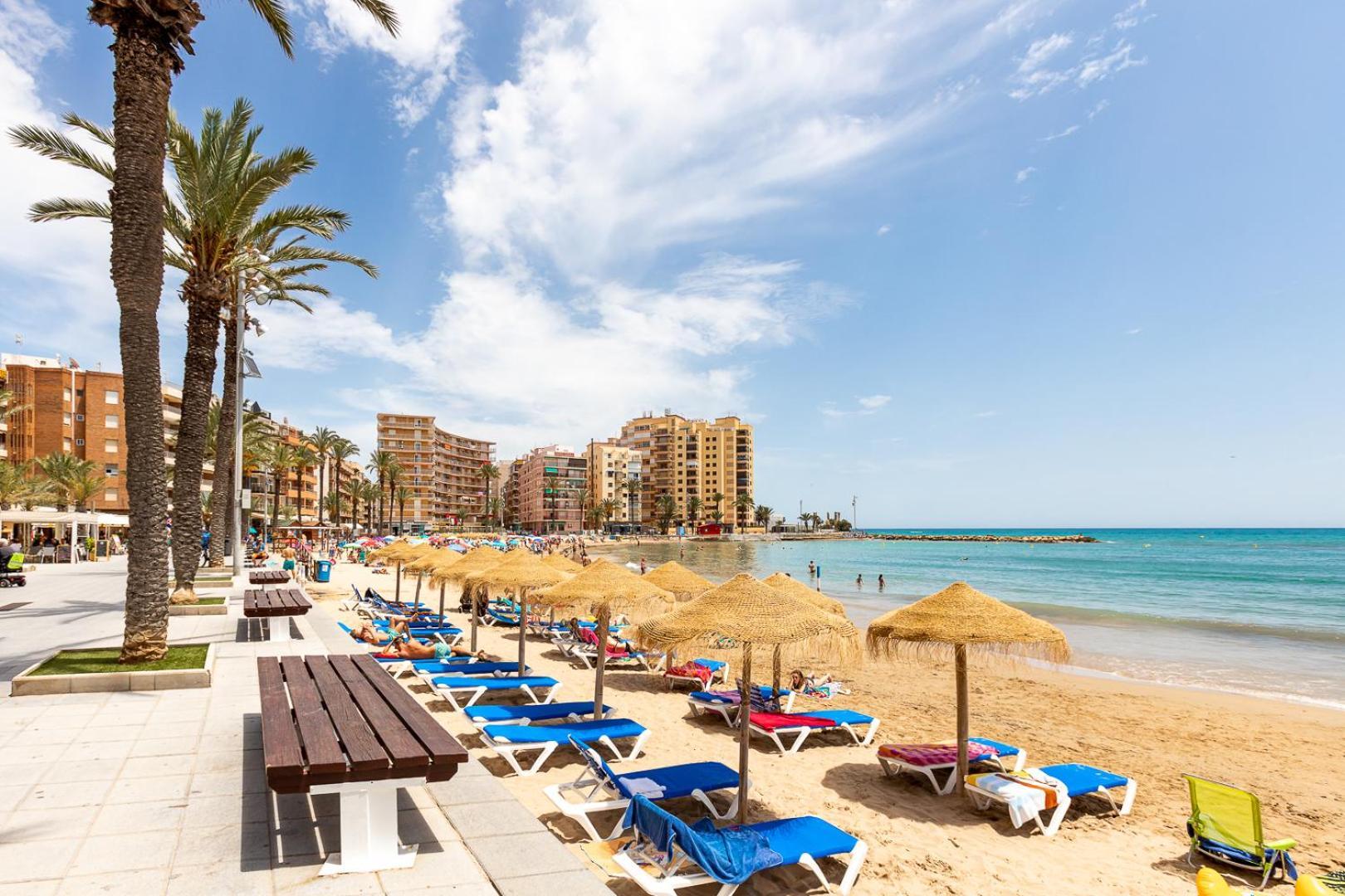 Lovely Apartment Near The Sea Torrevieja Exteriör bild